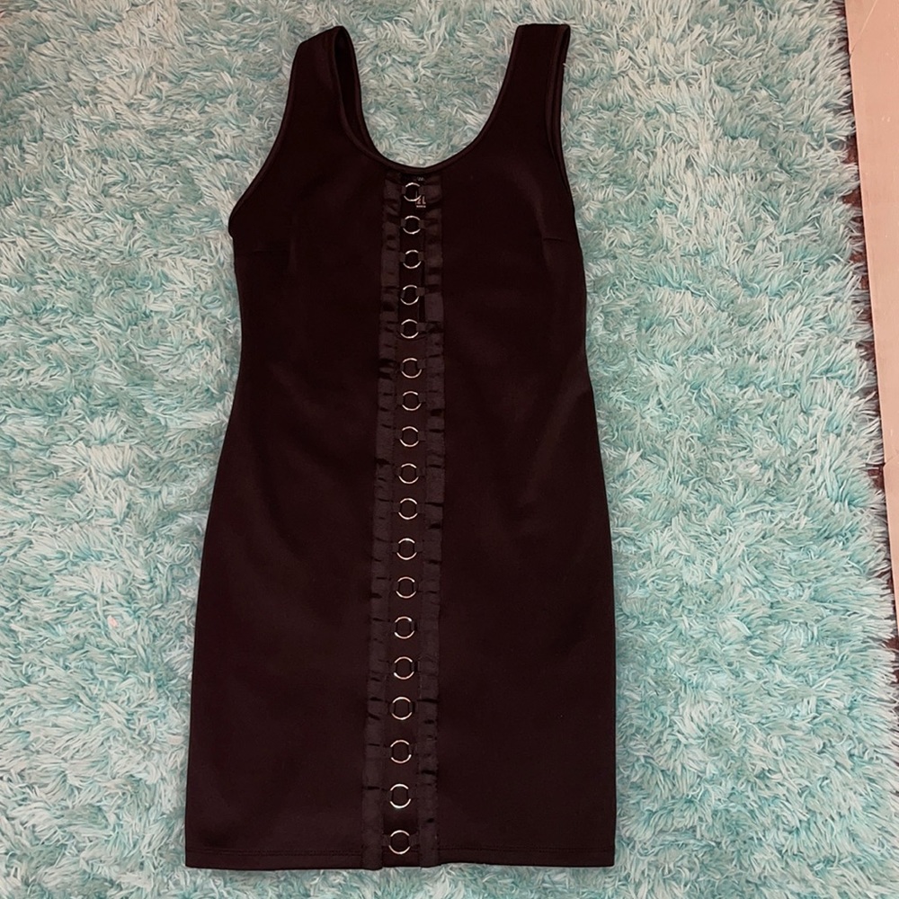 👗black dress forever 21 👗
